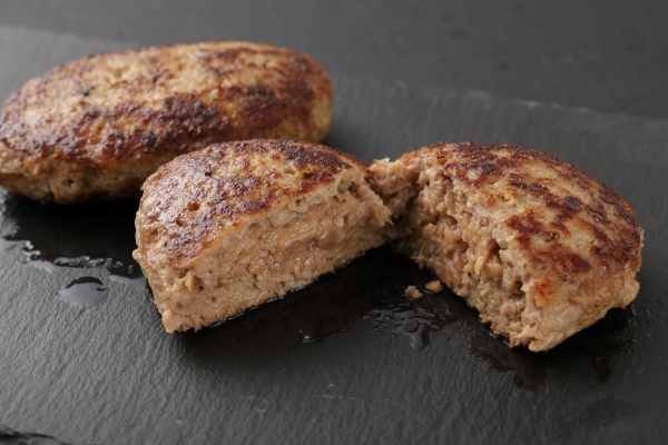 HA0491_博多和牛たっぷりハンバーグ140g×8個入り ジャポネソース付き【伊豆丸商店】