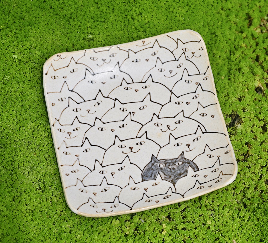 HA0978_ネコいっぱい角皿(大）【716】