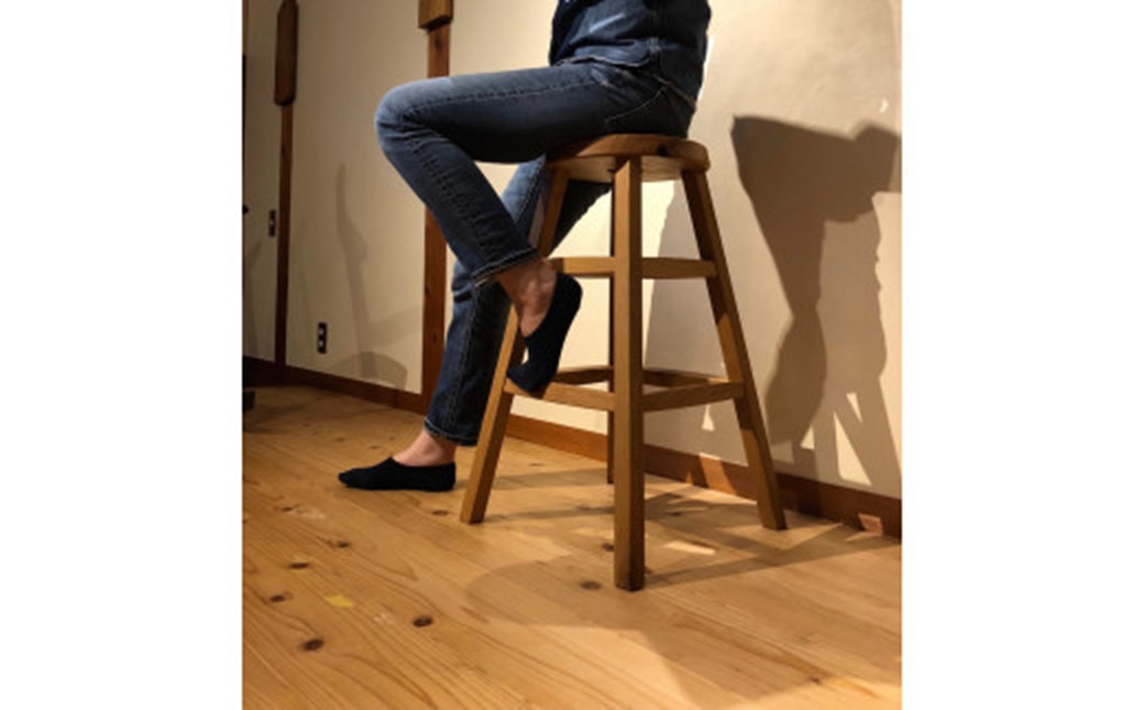 HA0717_四方転びのハイスツール　/　丸椅子　キッチンスツール　カウンタースツール　伝統工法　無垢材【GOOD WOOD WORKS】