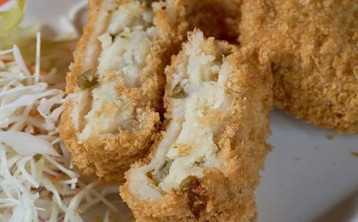 HA1726_ドでか!茎わかめコロッケ(4袋セット 計12個)【宗像漁協】