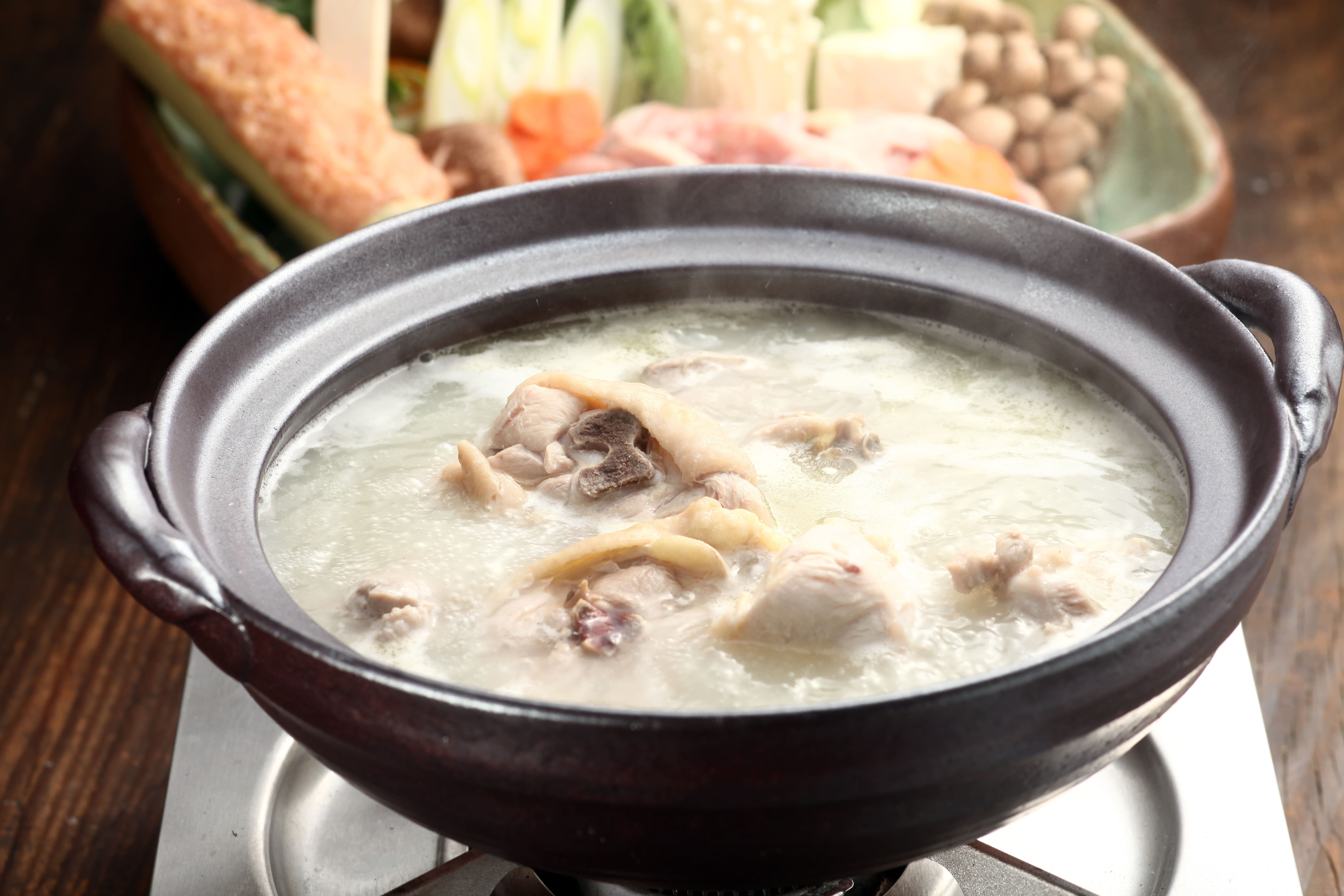 HA1776_博多若杉もつ鍋+水炊き(各4~5人前)【株式会社Skyward】