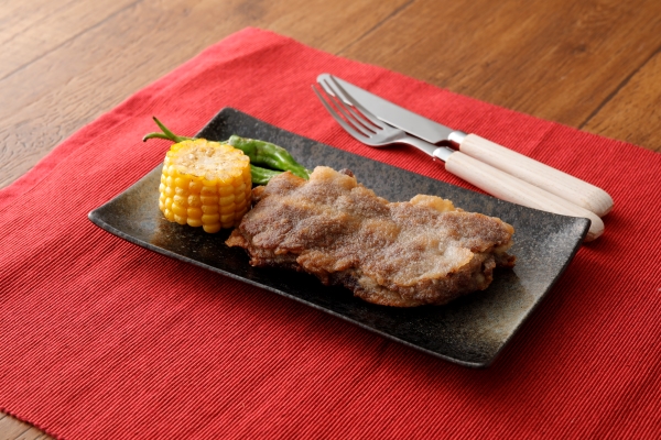 HA0854_お米で育てた むなかた牛 切り落とし 計1kg(250g×4パック) 小分け 牧場直送【すすき牧場】